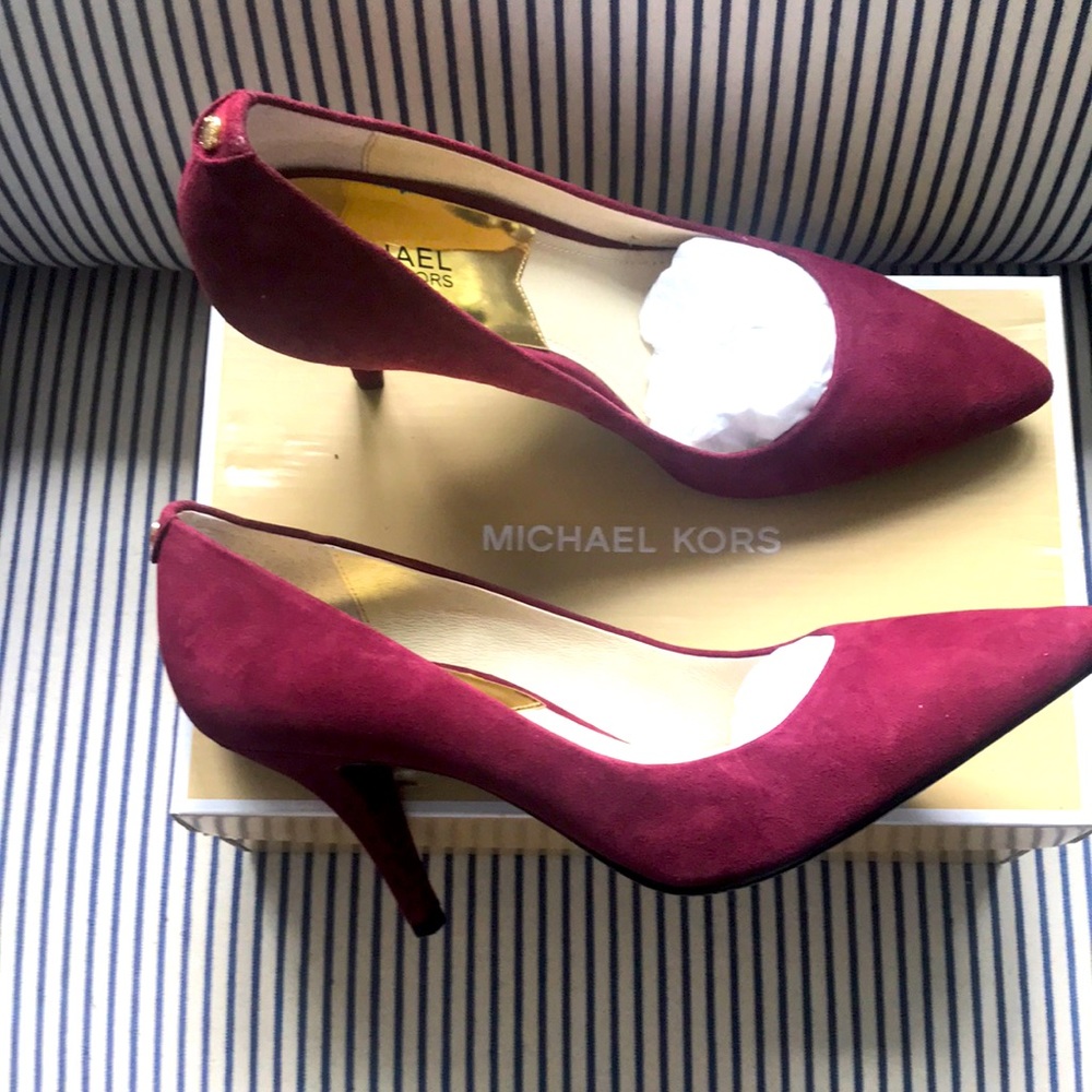 Michael Kors suede pumps